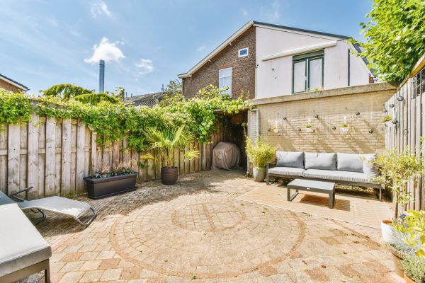 Cost of Courtyard Patio Service in Laguna Niguel